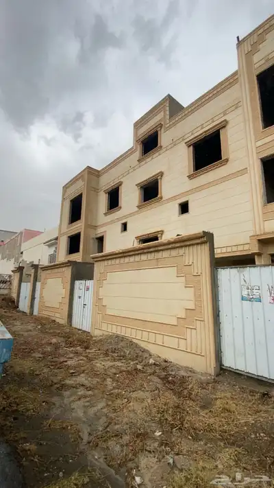 للبيع عماره مكونه من فلتين واربع شقق في حي السلام ابها 0