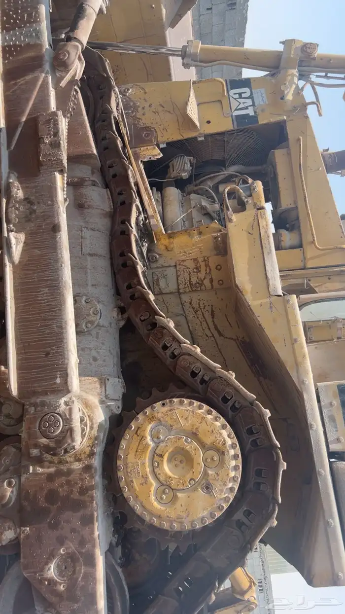 بلدوزر D9rتشليح الي يبي شي منه يبشر قطع غيار فقط وليس كامل 2