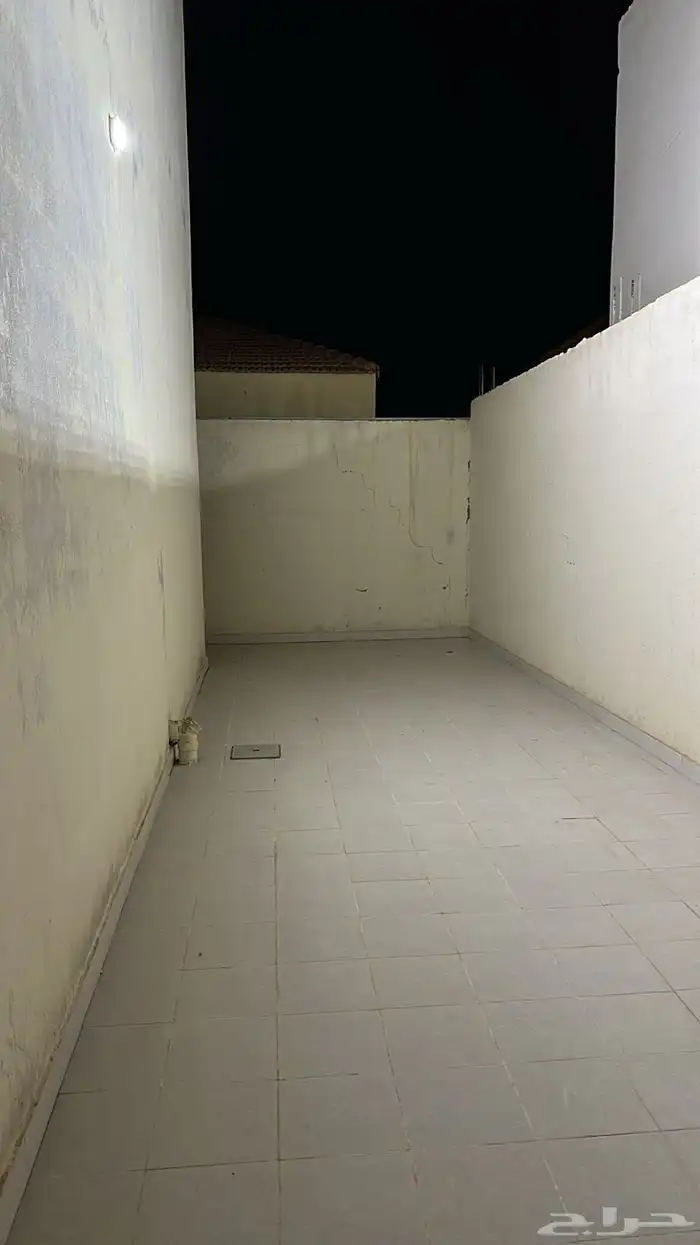للإيجار استراحه مؤثثه بحي الصناعية 7