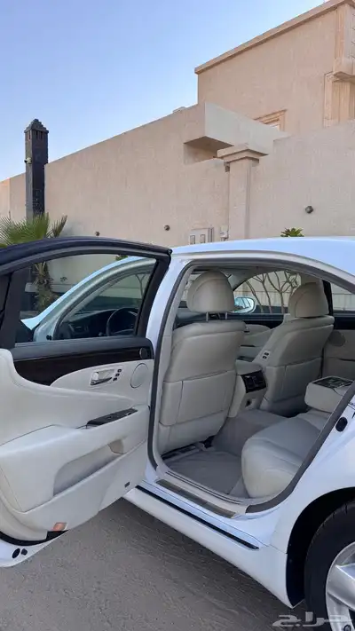 لكزس LS 460 لارج 10