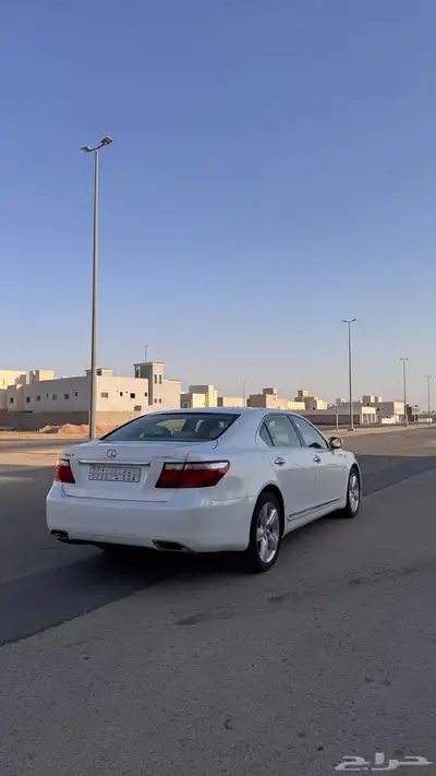 لكزس LS 460 لارج 4