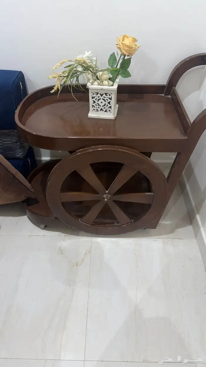 طاوله كلاسك 0