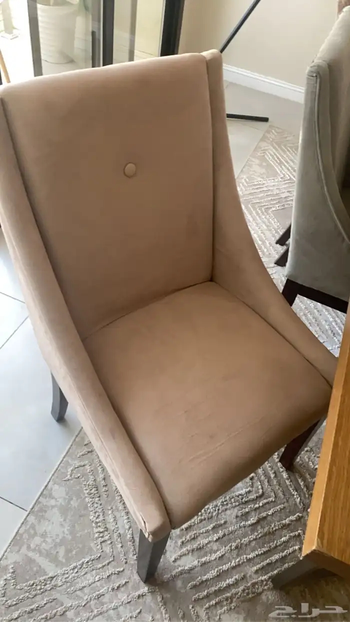 كنب شبه جديد للبيع طاولة طعام شبه جديده للبيع 8