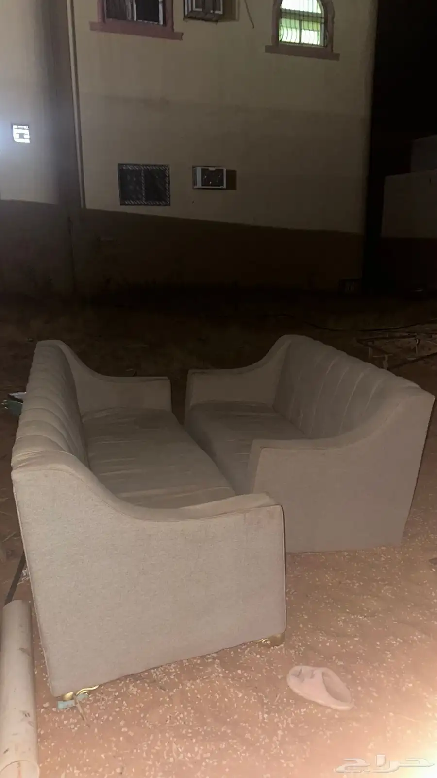كنب للبيع الي يستفيد من الخشب ب150 1