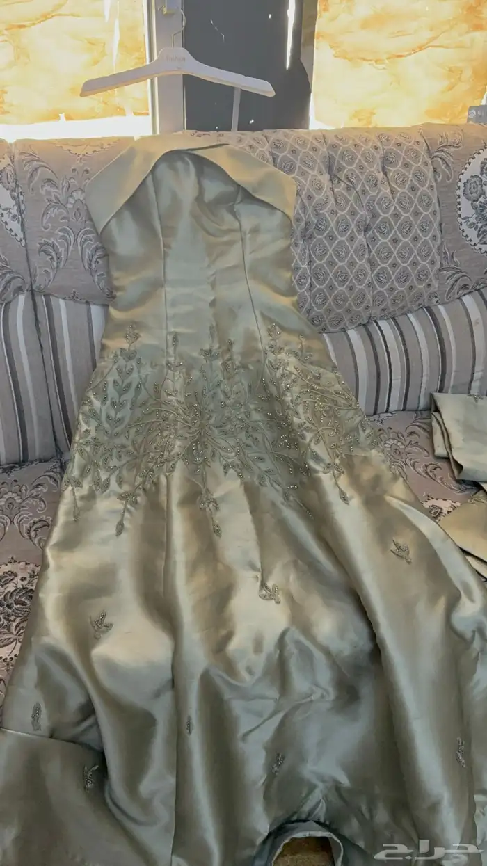 فستان انيق للاجار او البيع 3