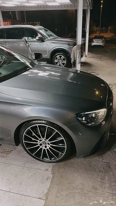 مرسيدس E200 0