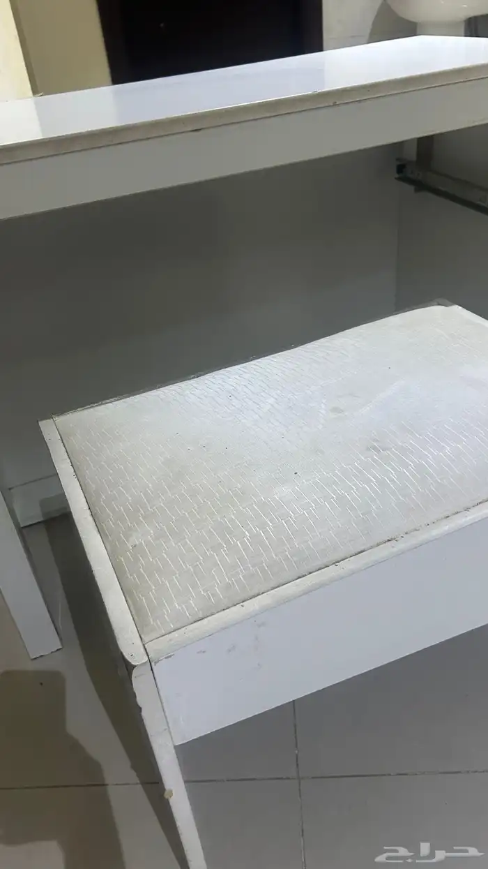 للبيع تسريحه خشب مع كرسي بف 1