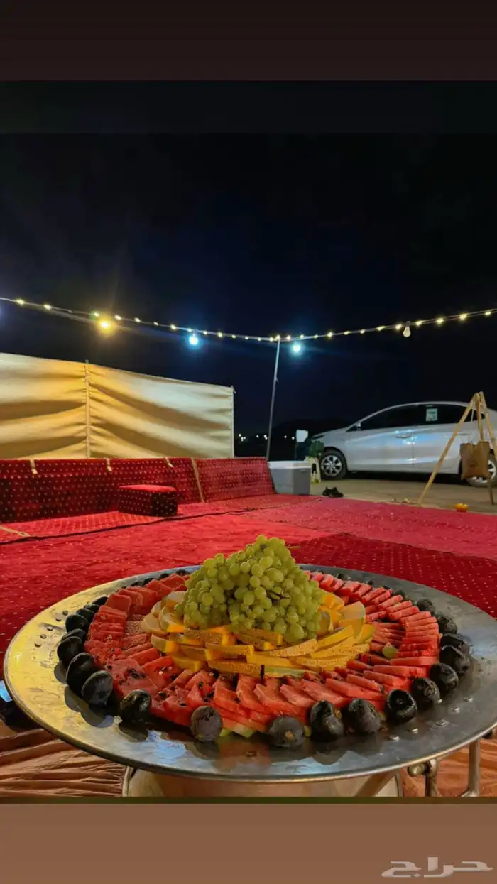 للرحلات البرية ثلاث عمال وبيت شعر وبرميل مندي 9