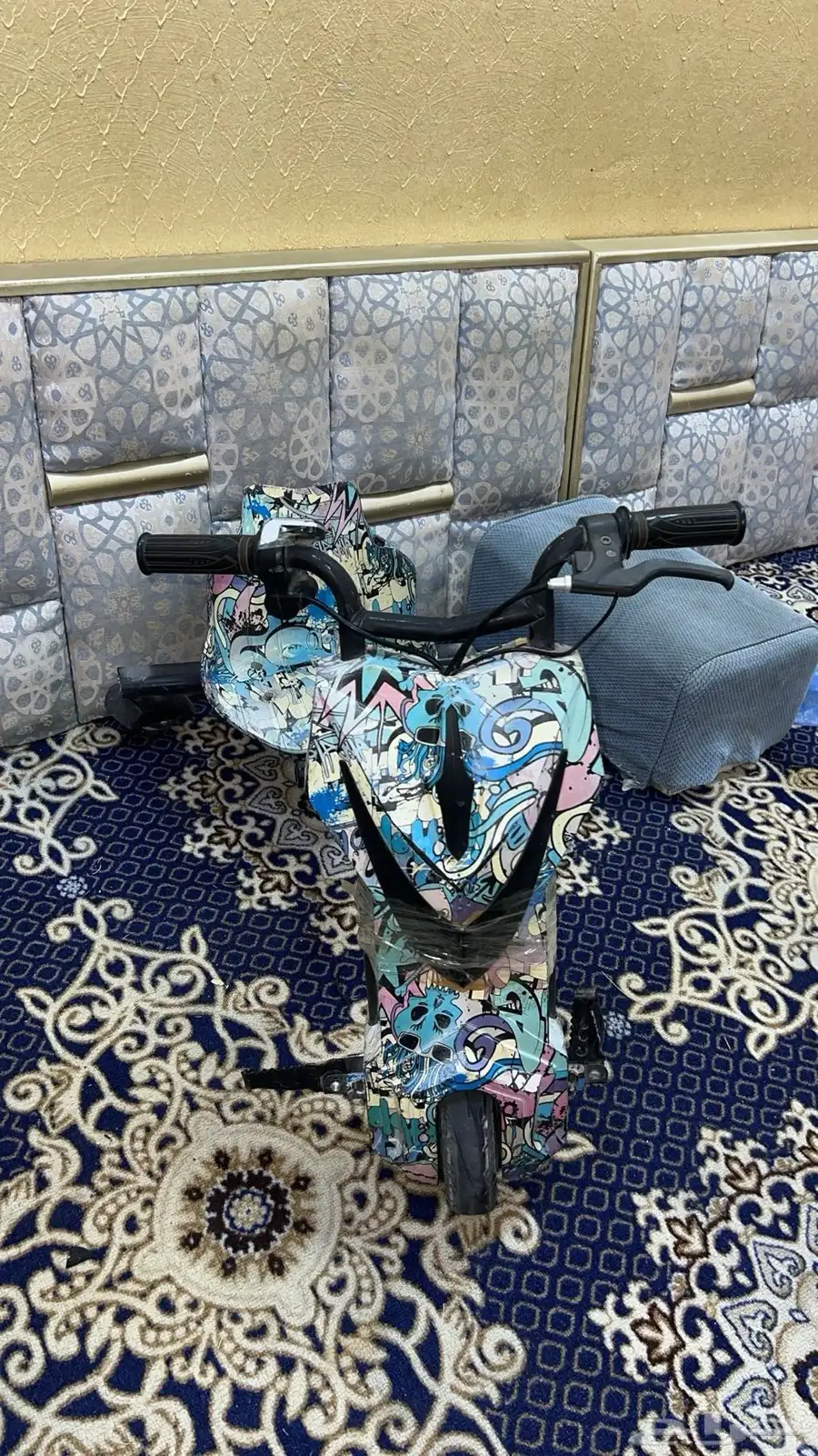سكوترات نضاااف مع اغراضهم 1