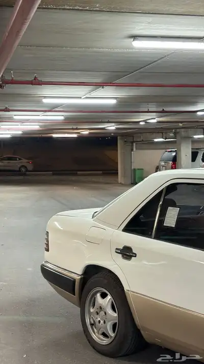 مرسيدس بنز E200 4