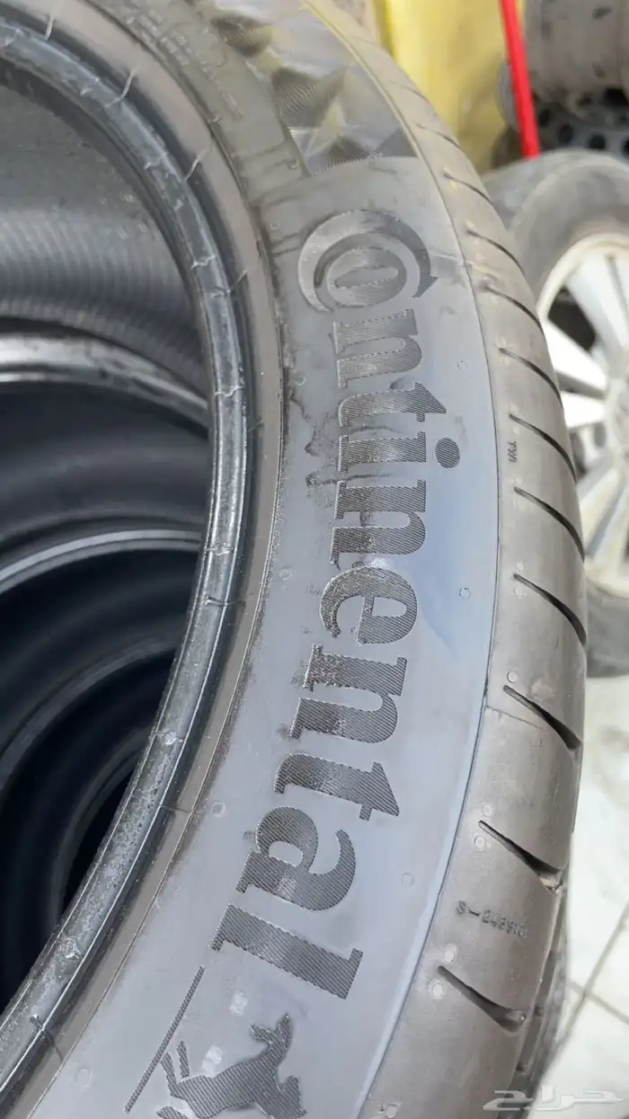 235 45 19 طقم كفرات كونتيننتال نضيف 1