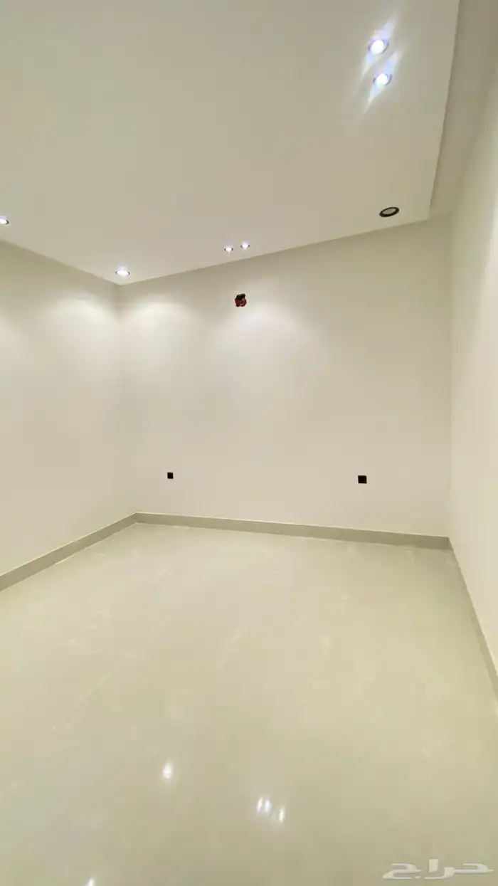 دور ارضي للبيع شارع 20 شرقي 10