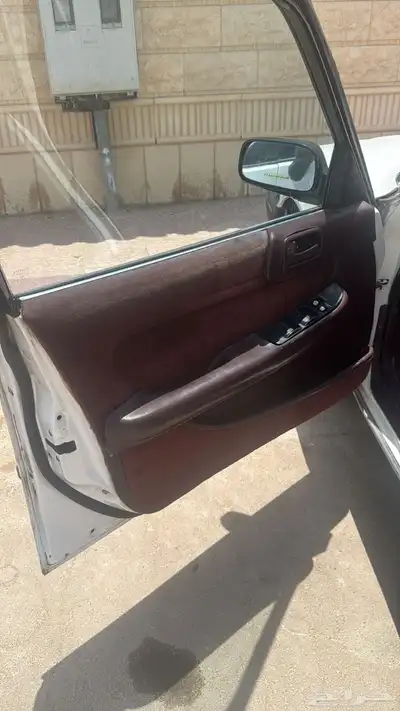 سياره كرسيدا البادي فيه رشوش مركاتها شرط داخلي وكالة 5