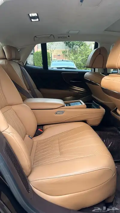 للبيع لكزس LS500h موديل 2020 سعودي 16