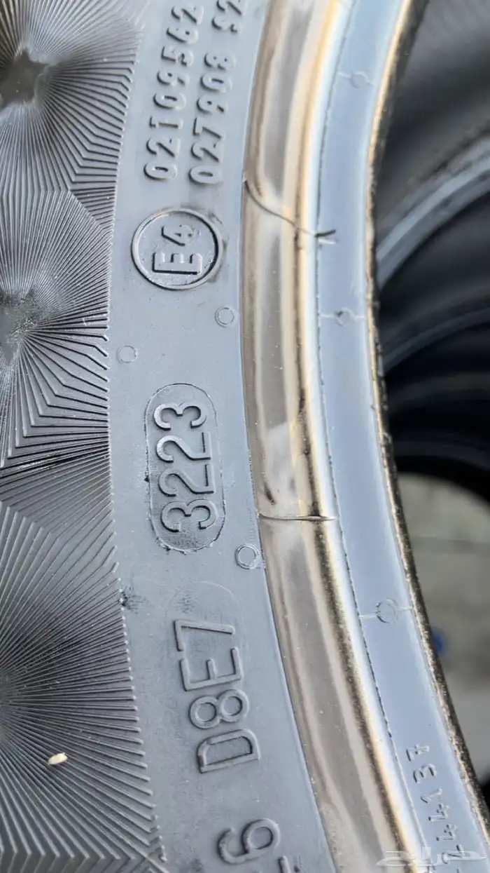 235 45 19 طقم كفرات كونتيننتال نضيف 3