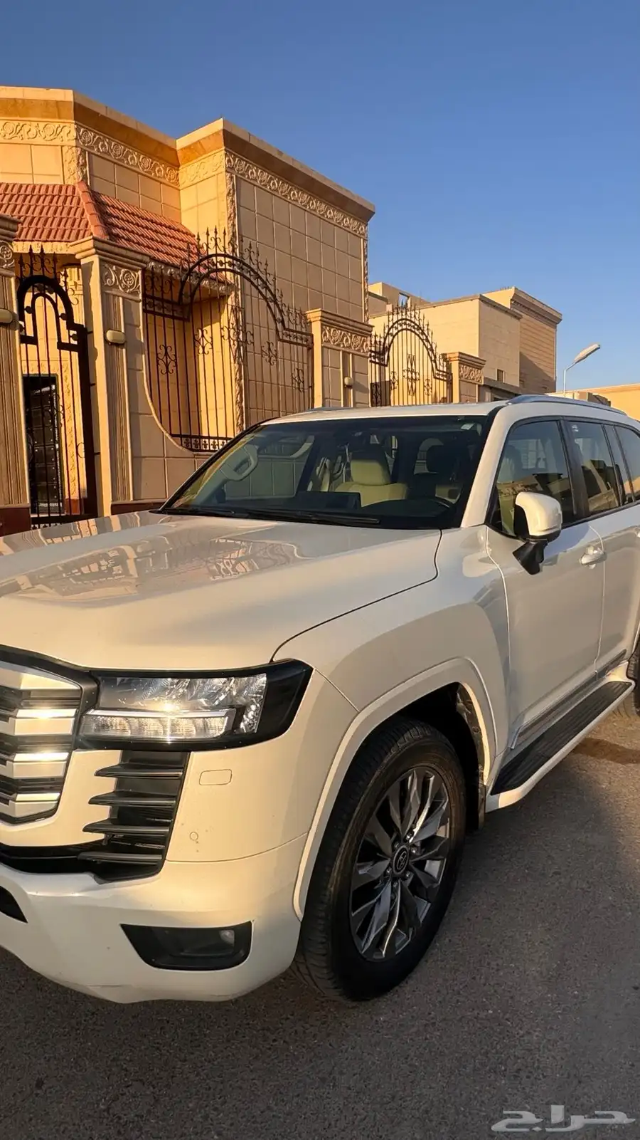 لاندكروزر 2022 L3 عبداللطيف جميل 3