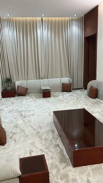 للبيع مجلس جديد مودرن لون   ستارة   طاولات 3