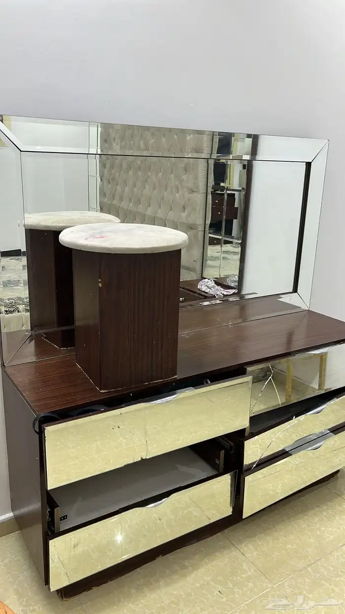 اثاث 2