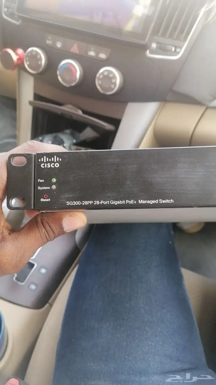 سويت شات clsco اتنين حبه   حبه D-Link حبه تلفون ثابت 4