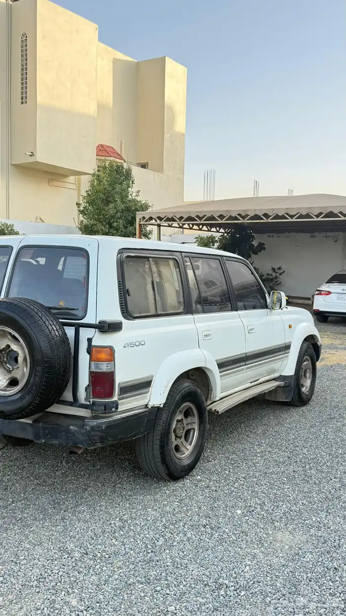 لاندكروزر 1993. VXR 3
