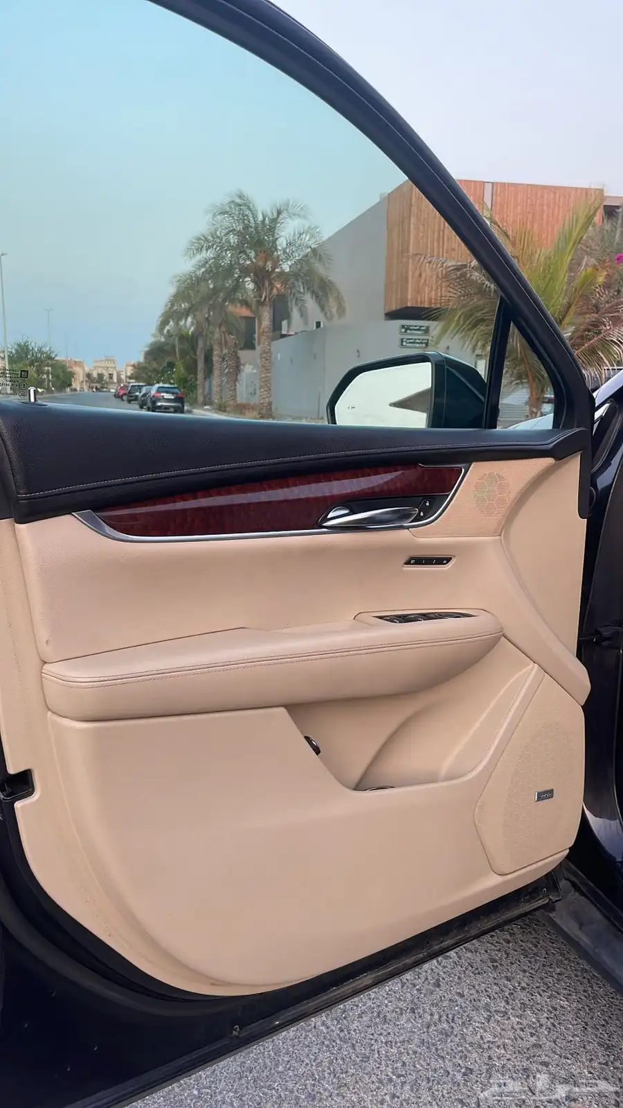 كاديلاك XT5 سعودي نظيف 16