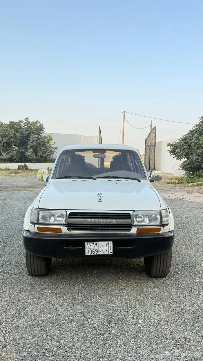 لاندكروزر 1993. VXR 4