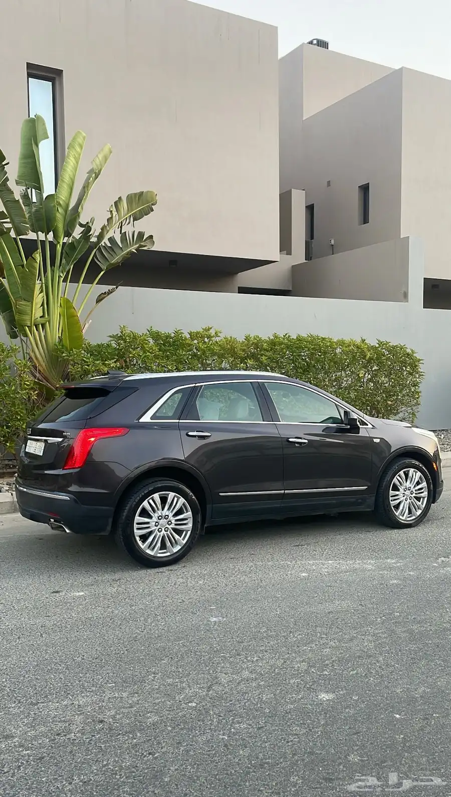 كاديلاك XT5 سعودي نظيف 8
