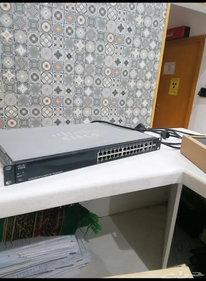 سويت شات clsco اتنين حبه   حبه D-Link حبه تلفون ثابت 2