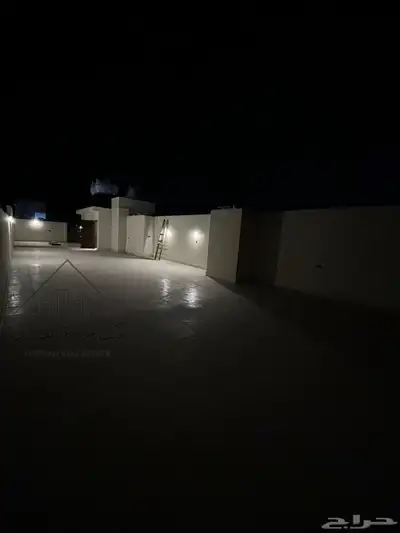 للبيع شقق تمليك دور ثاني تبوك حي اليرموك سطح كامل 23