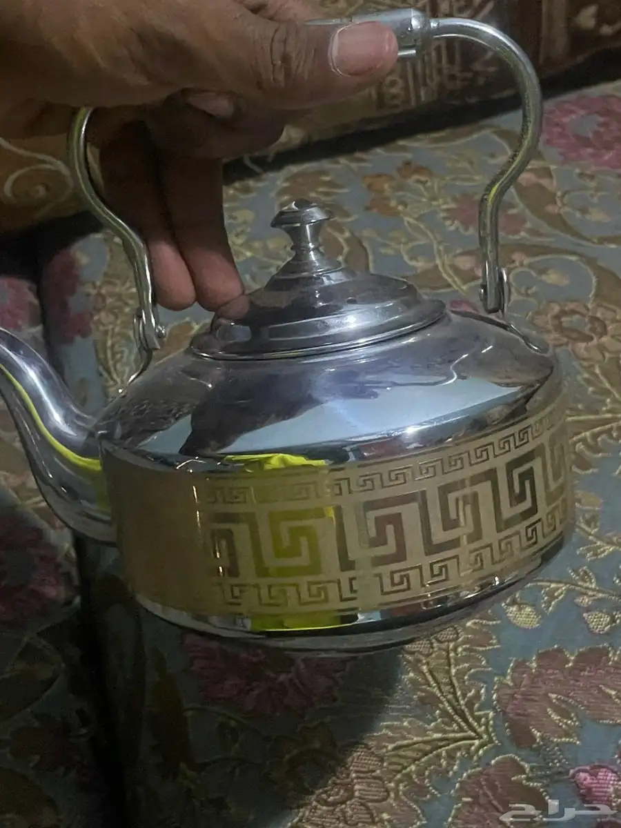 دله و أبريق السيف  .وثلاثه أبربق طقم   ونجر بدون يد 7