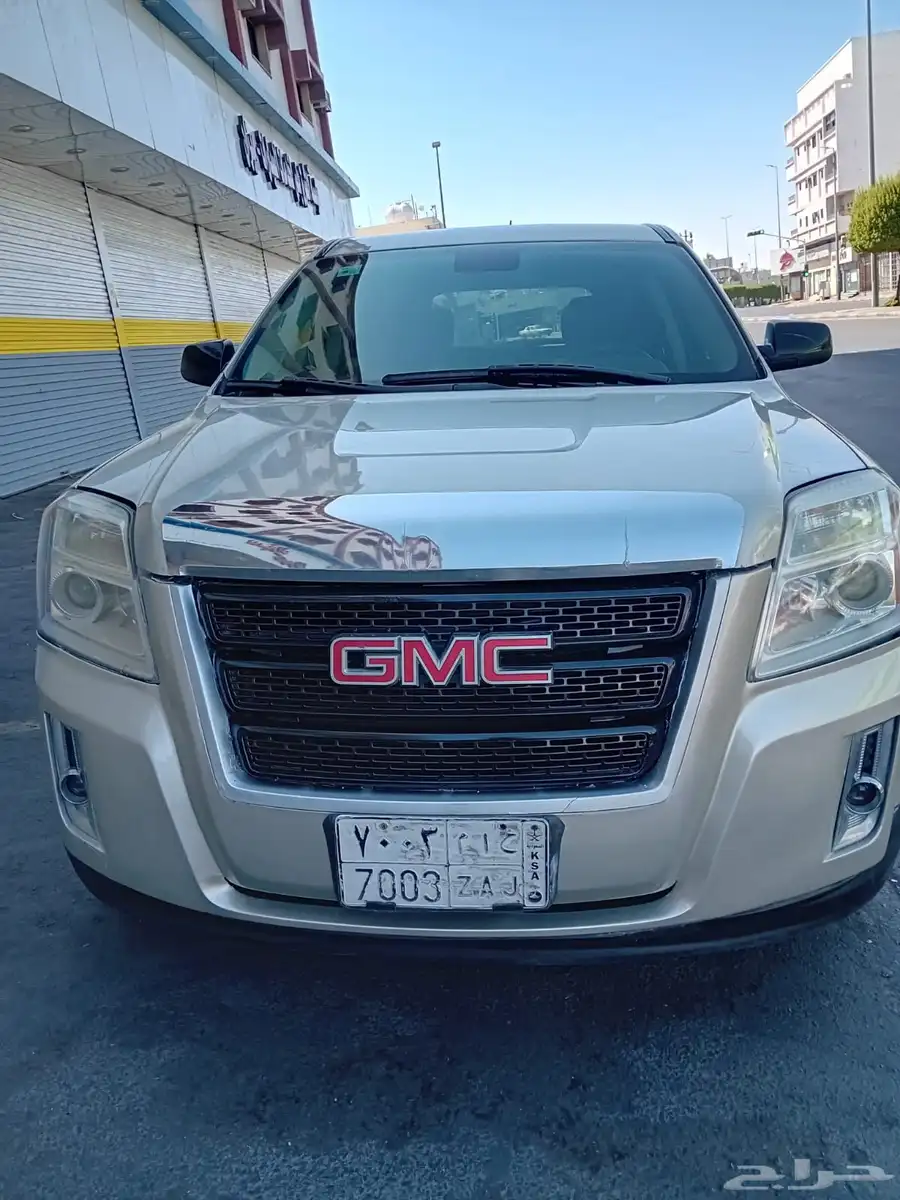 ترينا GMC موديل 2013 اللون ذهبي index