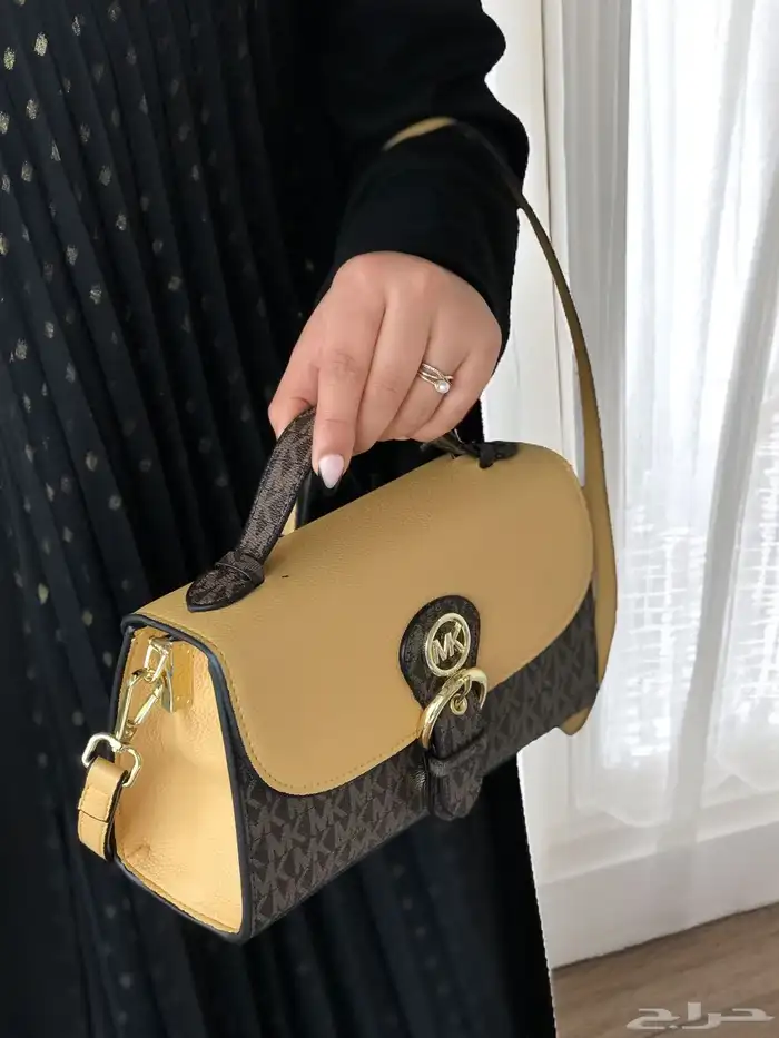 شنط وشوزات 54