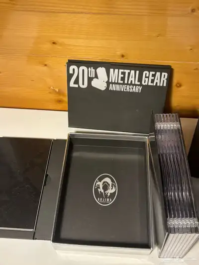 ميتل قير نسخة ال20 سنة نادرة -metal gear solid 20th 0