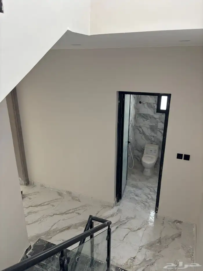 شقق دبلكسيه دورين وسطح مدخل خاص 1