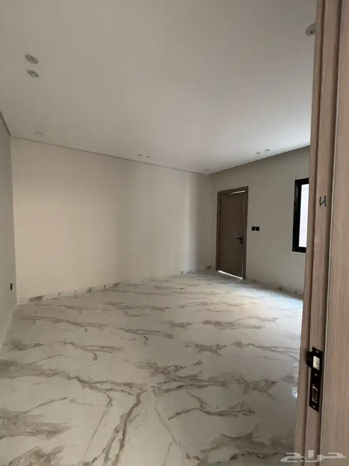 شقق دبلكسيه دورين وسطح مدخل خاص 12