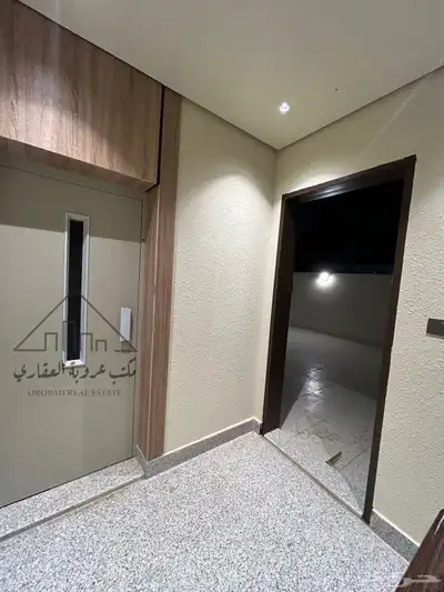 للبيع شقق تمليك دور ثاني تبوك حي اليرموك سطح كامل 22