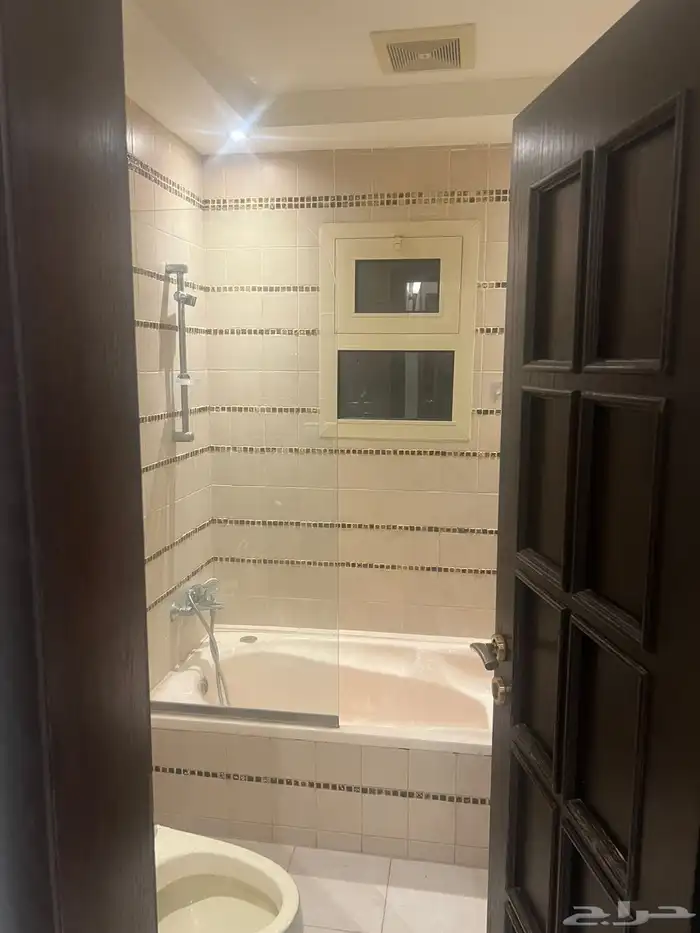 شقة فاخرة كبيرة للبيع قرب مسجد والكورنيش بحي الجوهرة الدمام 16