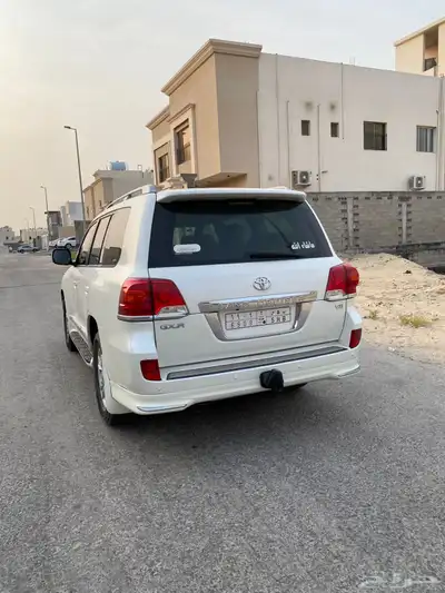 جيب تيوتا لندكروزر GXR فل2012 3