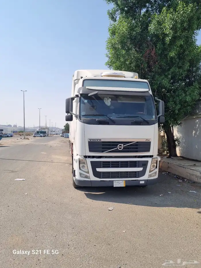 ايجار تريلة فولفو 2013 0