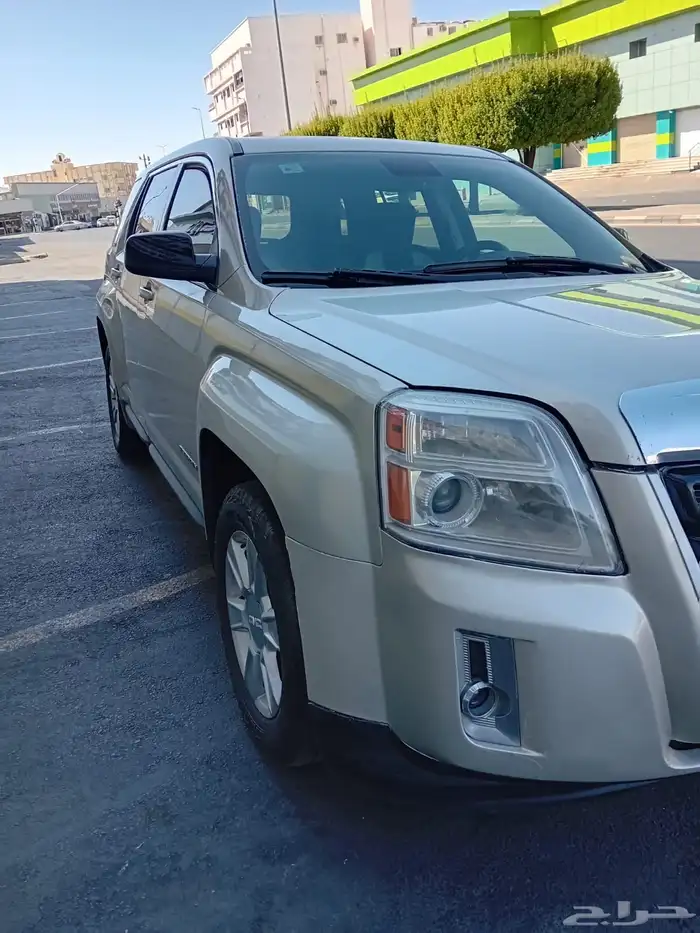 ترينا GMC موديل 2013 اللون ذهبي 9