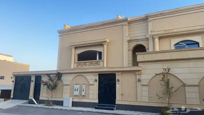 للبيع ( فيلا 3 ادوار وشقتين ) حي لبن 0