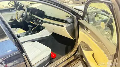 كيا K5 ستاندر مطور 2025 (سقف بانوراما و بدون بانوراما) 10