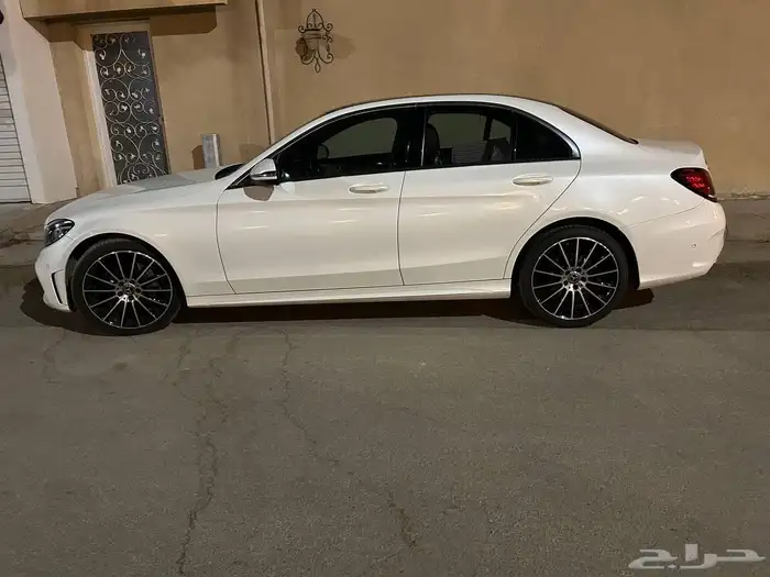 مرسيدس C200 2019 2