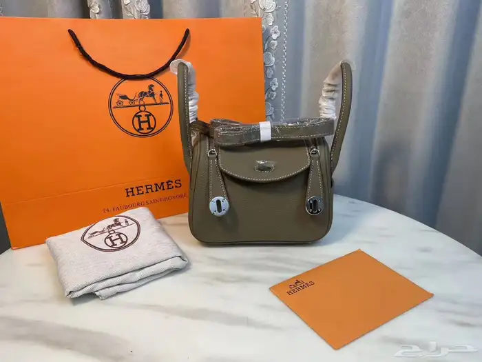 شنط وشوزات ماستر طبق الاصل 5