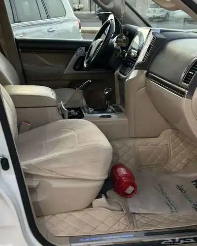 لاندكروزر 2021 VXE محول VXR 11