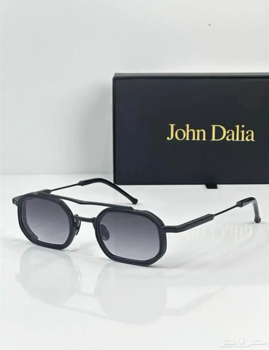 نظارات شمسية أحدث إطلالات john Dalia 1