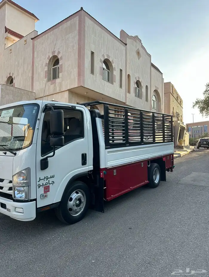 دينه دينا نقل العفش والاثاث داخل المدينة وخارجها 0