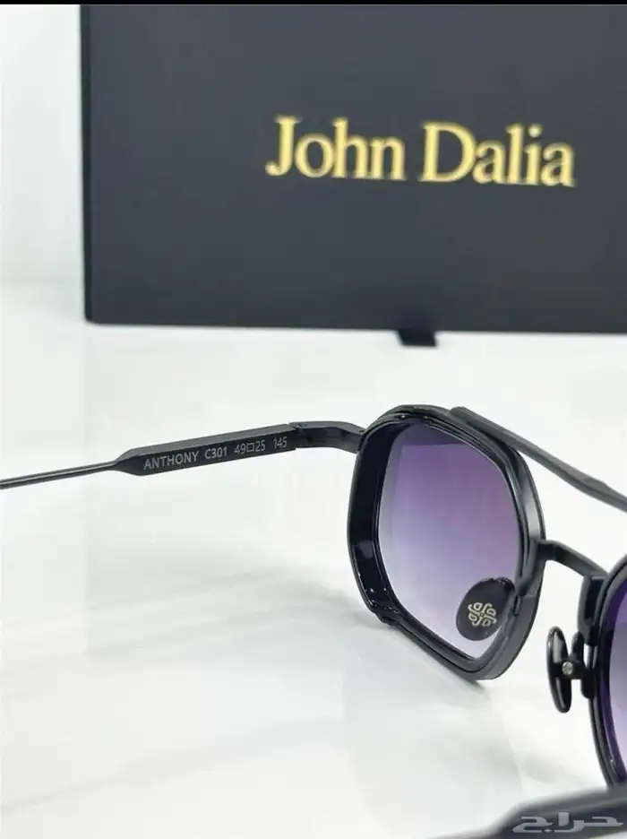نظارات شمسية أحدث إطلالات john Dalia 0