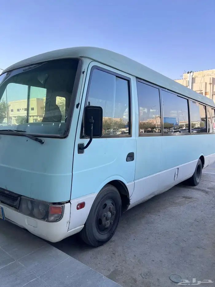 باص متسوبيشي روزا 9