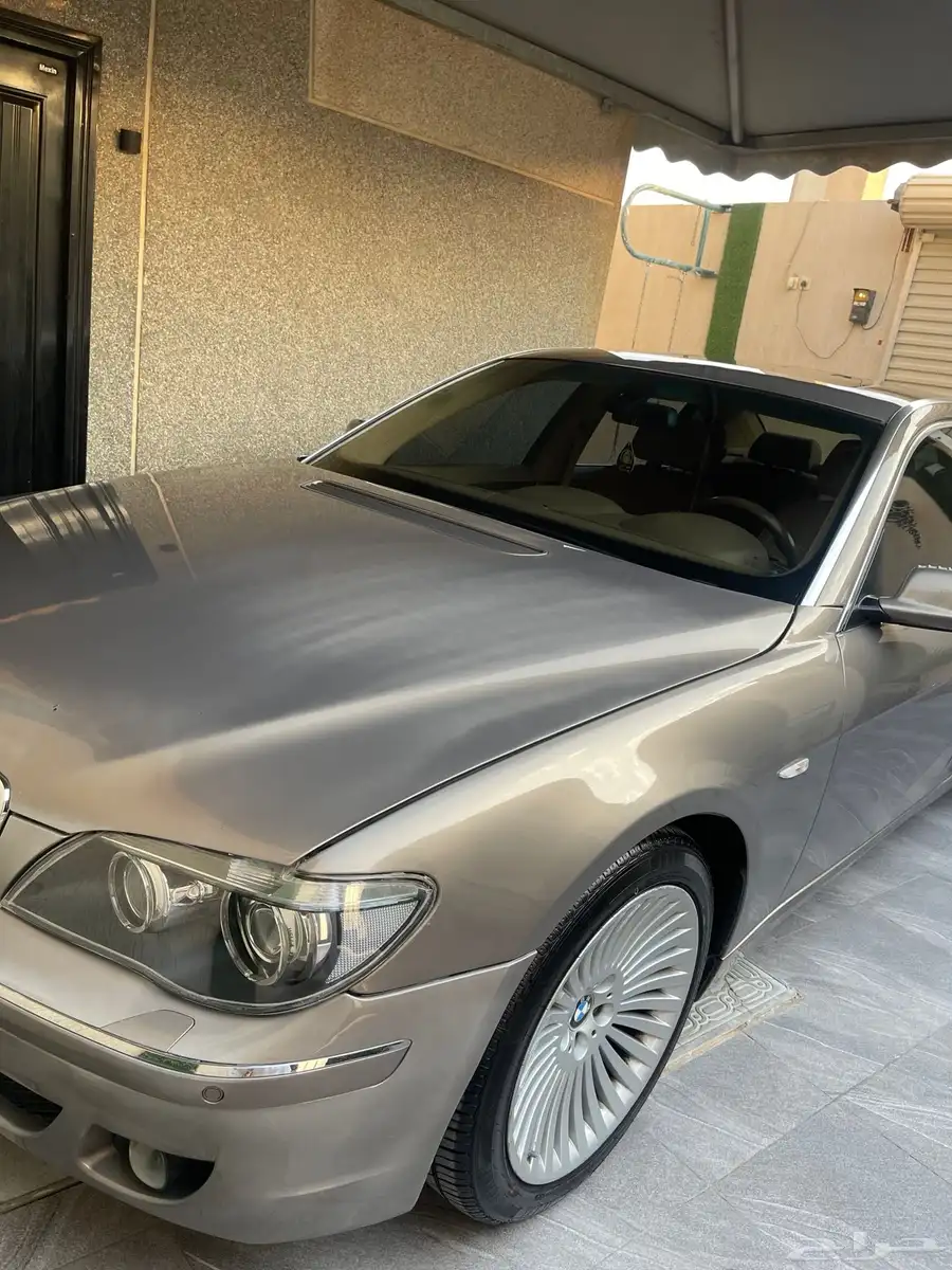 بي ام دبليو 730 الفئة السابعه 2006 14